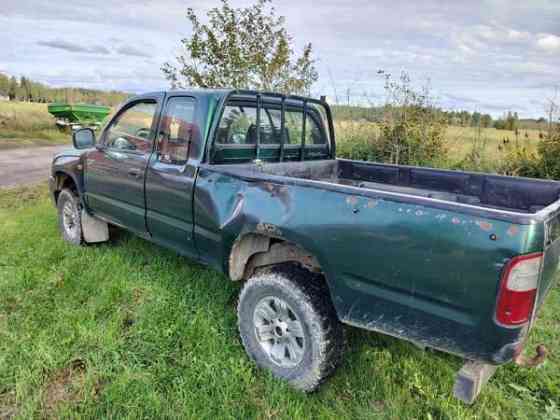 Toyota Hilux Pöytyä