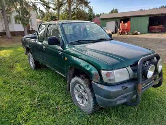 Toyota Hilux Pöytyä