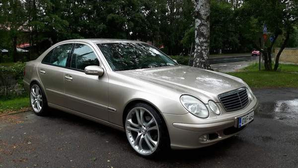 Mercedes-Benz E Nokia - photo 1