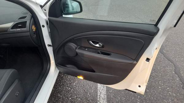 Renault Megane Lohja - valokuva 8