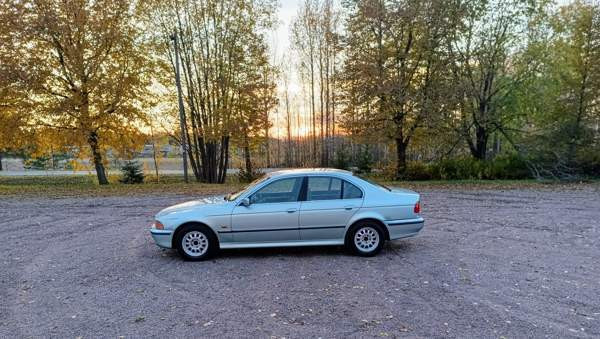 BMW 523 Riihimäki - valokuva 1