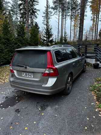 Volvo V70 Maentsaelae