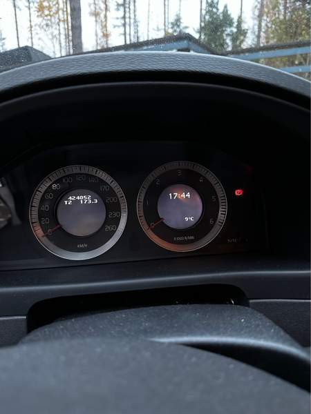 Volvo V70 Maentsaelae – foto 7