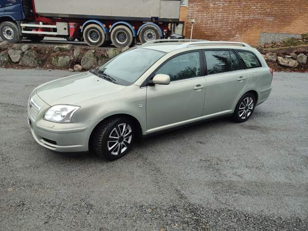 Toyota Avensis Nokia - photo 2