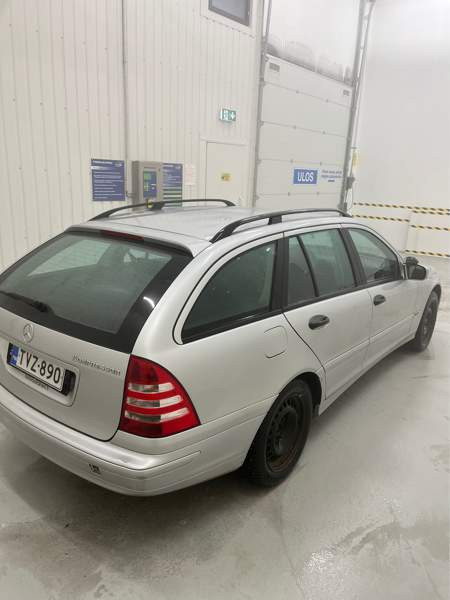 Mercedes-Benz 180 Isokyrö - изображение 3