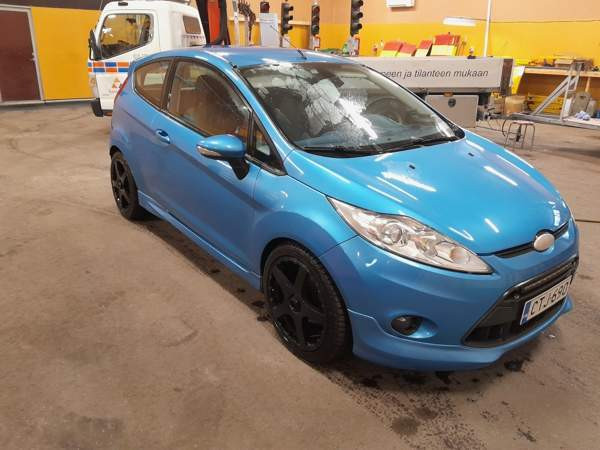 Ford Fiesta Vantaa - valokuva 7