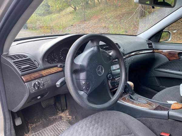 Mercedes-Benz E Холлола - изображение 4