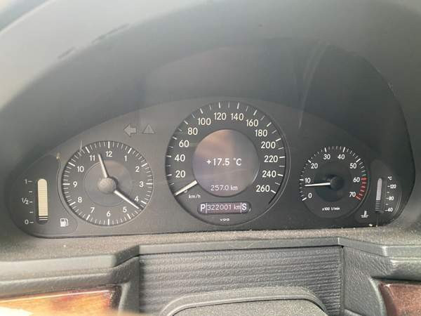 Mercedes-Benz E Холлола - изображение 5