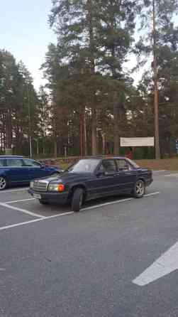 Mercedes-Benz 190 Rautalampi