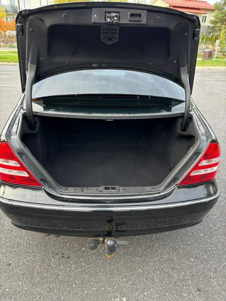 Mercedes-Benz C Jyväskylä - valokuva 4