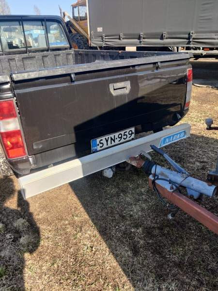 Nissan Pickup Торнио - изображение 7