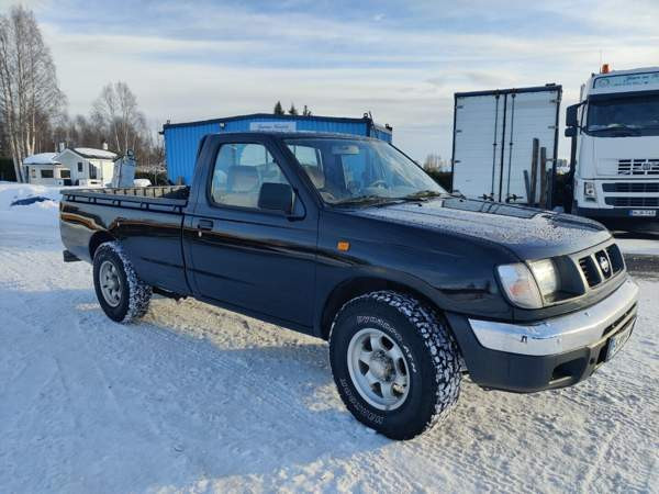 Nissan Pickup Торнио - изображение 1