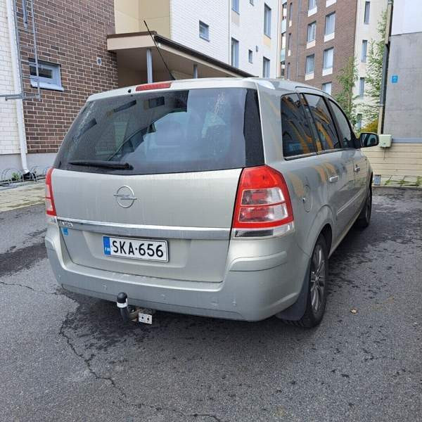 Opel Zafira Kuopio - valokuva 3