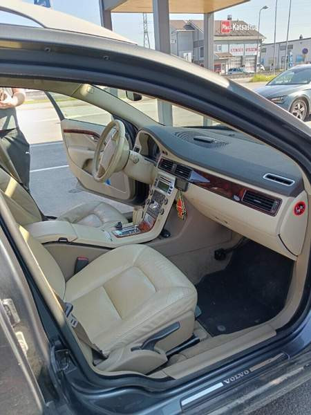 Volvo V70 Yaroslavl' - valokuva 4