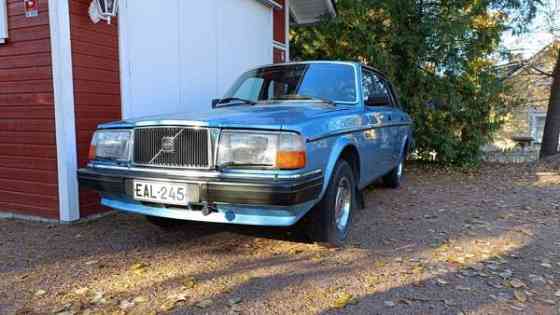 Volvo 240 Lieto