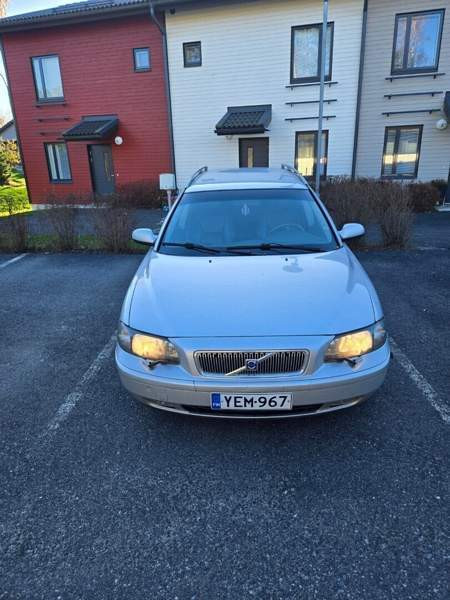 Volvo V70 Naantali - valokuva 2