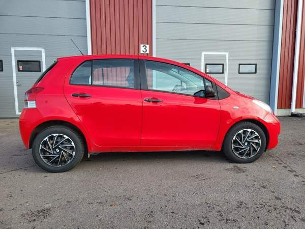 Toyota Yaris Espoo - photo 7