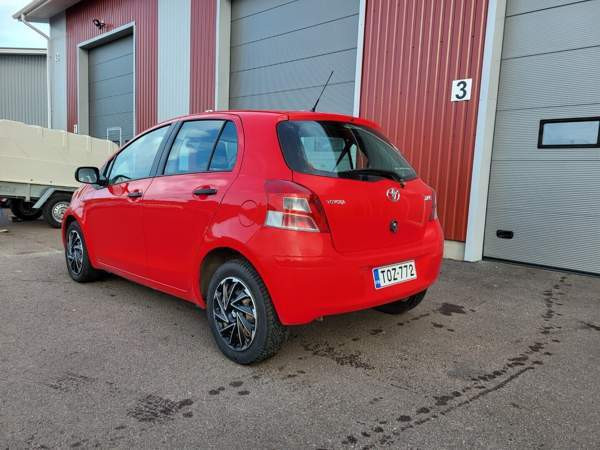 Toyota Yaris Espoo - photo 3