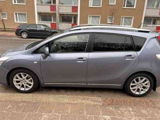 Toyota Verso Turtkul