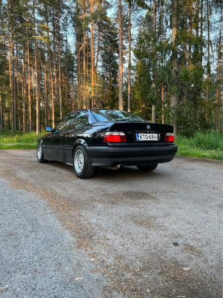 BMW 316 Syevyerodonets'k - valokuva 2