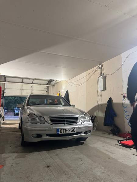 Mercedes-Benz C Коувола - изображение 1