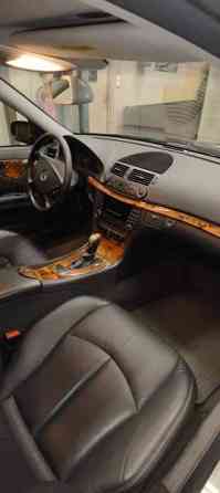 Mercedes-Benz E Raahe