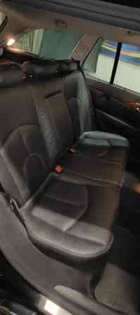 Mercedes-Benz E Raahe