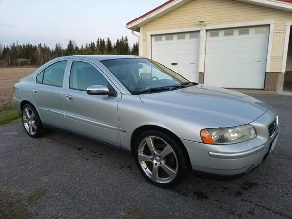 Volvo S60 Sredneuralsk - valokuva 2
