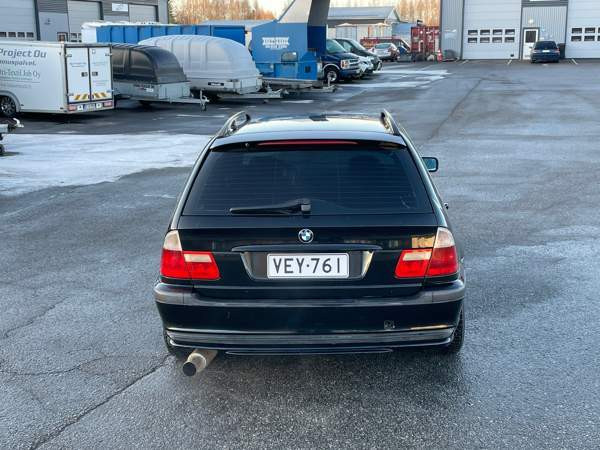 BMW 320 Kruunupyy - valokuva 5