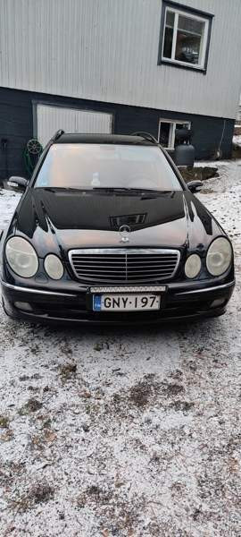 Mercedes-Benz E Yläne - valokuva 5