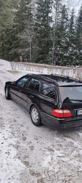 Mercedes-Benz E Yläne - valokuva 4
