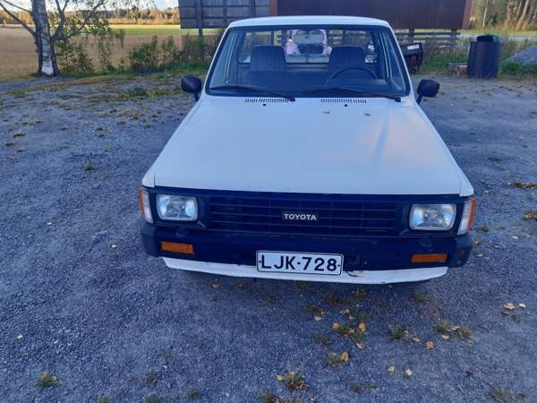 Toyota Hilux Alavus - изображение 2