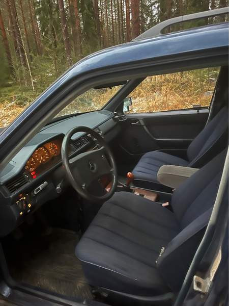 Mercedes-Benz 230 Karstula - photo 5