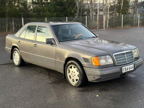 Mercedes-Benz 300 Kokkola - valokuva 2