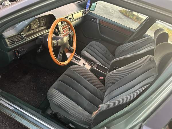 Mercedes-Benz 300 Kokkola - valokuva 8