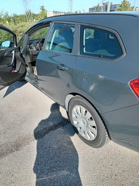 Opel Astra Vantaa - valokuva 4