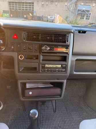 Volkswagen Caravelle Нурмиярви