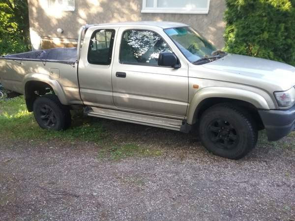 Toyota Hilux Espoo - valokuva 8