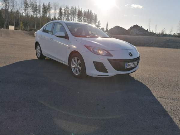 Mazda 3 Tampere - valokuva 1