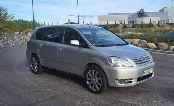 Toyota Avensis Verso Helsinki