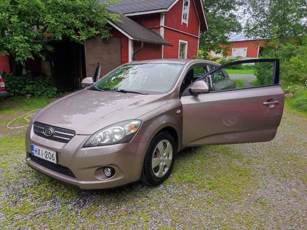 Kia Ceed Ugleural'skiy - photo 1