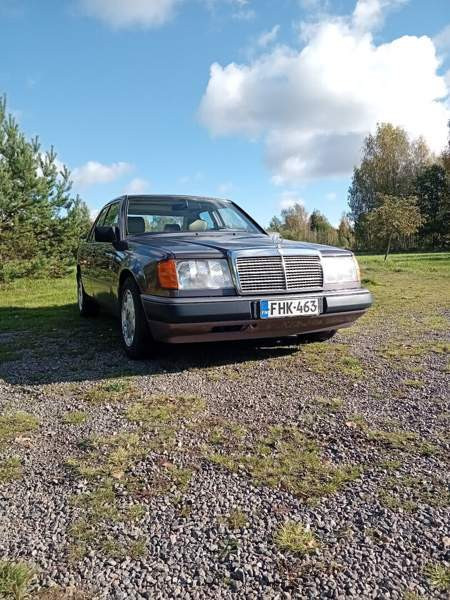 Mercedes-Benz 260 Valkeala - photo 3