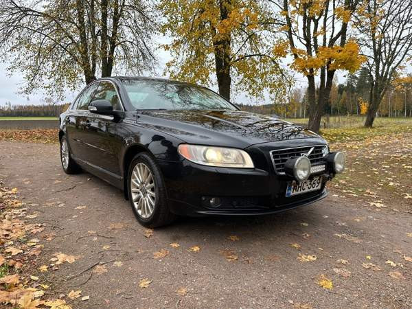 Volvo S80 Янаккала - изображение 1