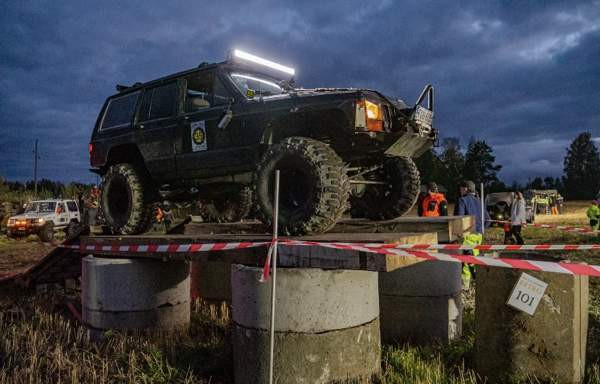 Jeep Cherokee Sibbo - изображение 1