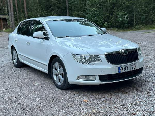 Skoda Superb Hämeenkyrö - изображение 1