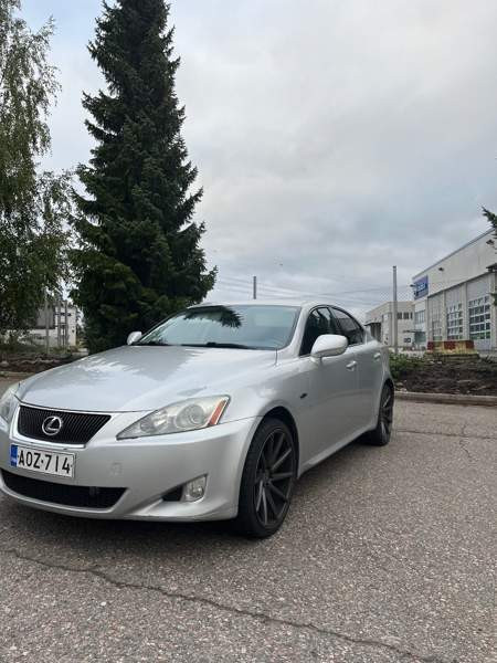 Lexus IS Helsinki - valokuva 8