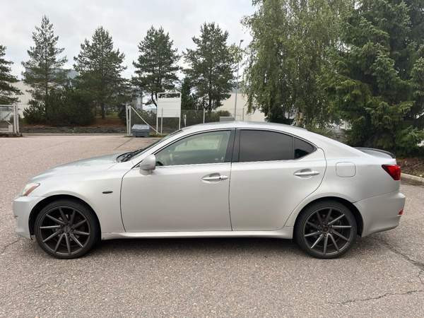 Lexus IS Helsinki - valokuva 7