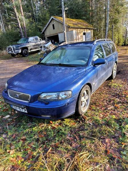 Volvo V70 Ruovesi - изображение 1