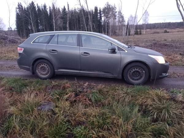 Toyota Avensis Pöytyä - valokuva 1