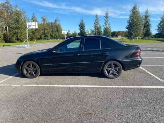 Mercedes-Benz 320 Коккола